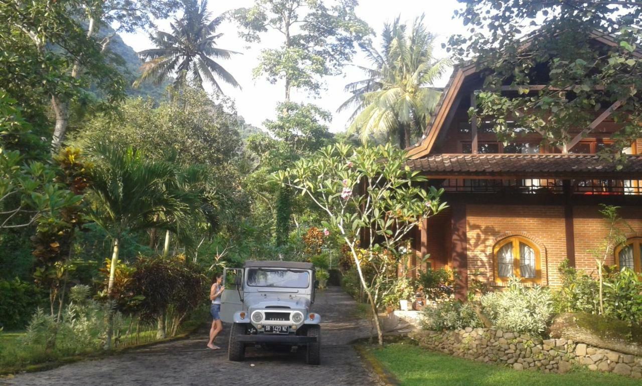 The Country House Senggigi Bagian luar foto