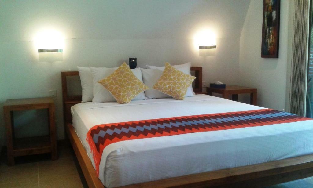 The Country House Senggigi Bagian luar foto