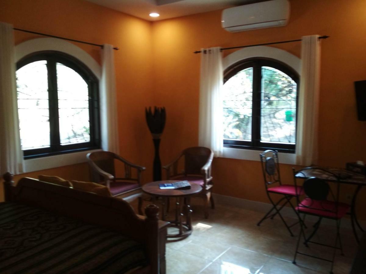 The Country House Senggigi Bagian luar foto