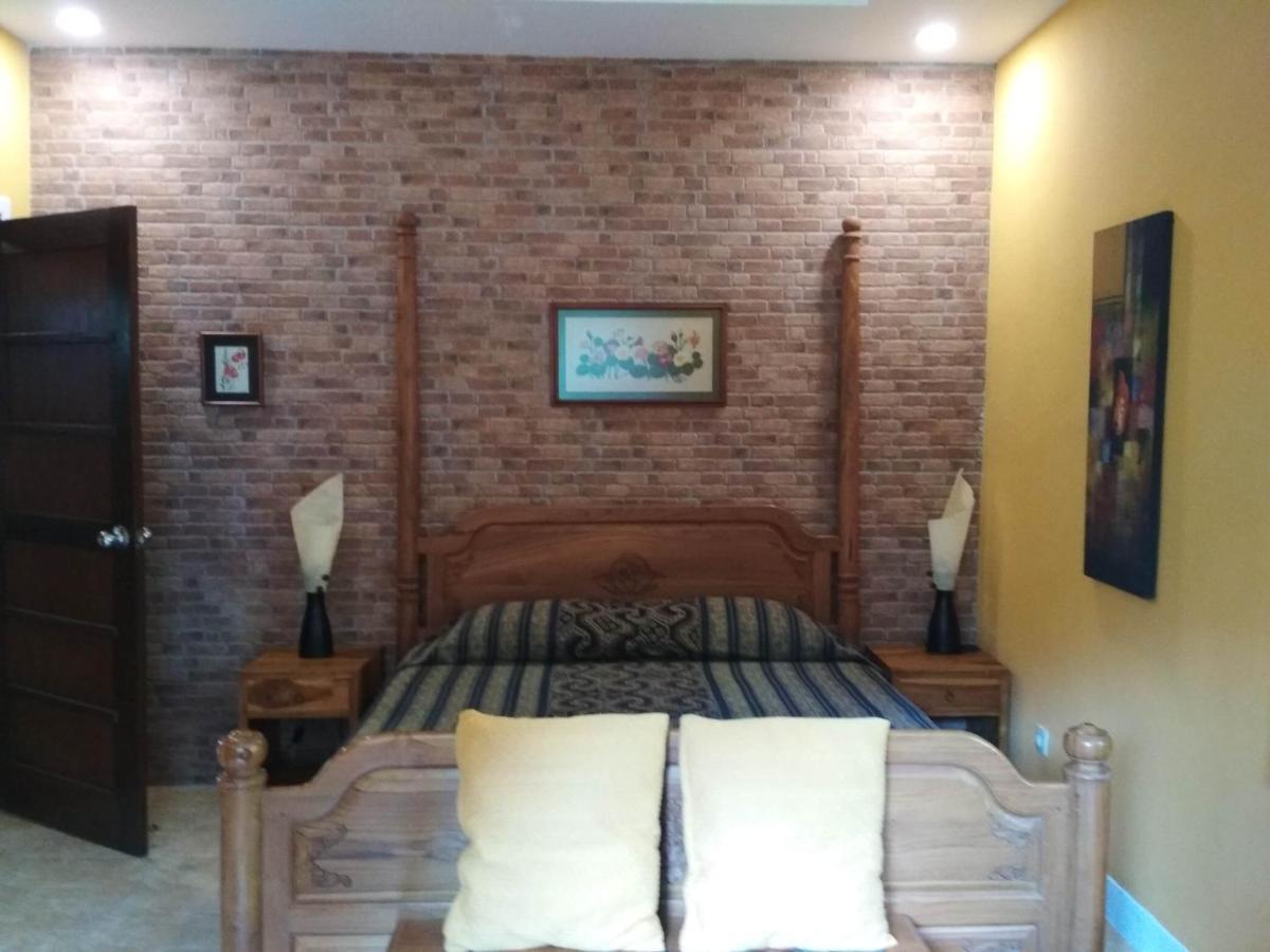 The Country House Senggigi Bagian luar foto