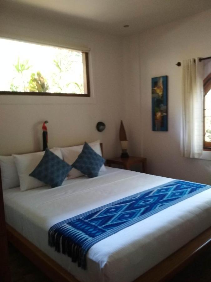 The Country House Senggigi Bagian luar foto